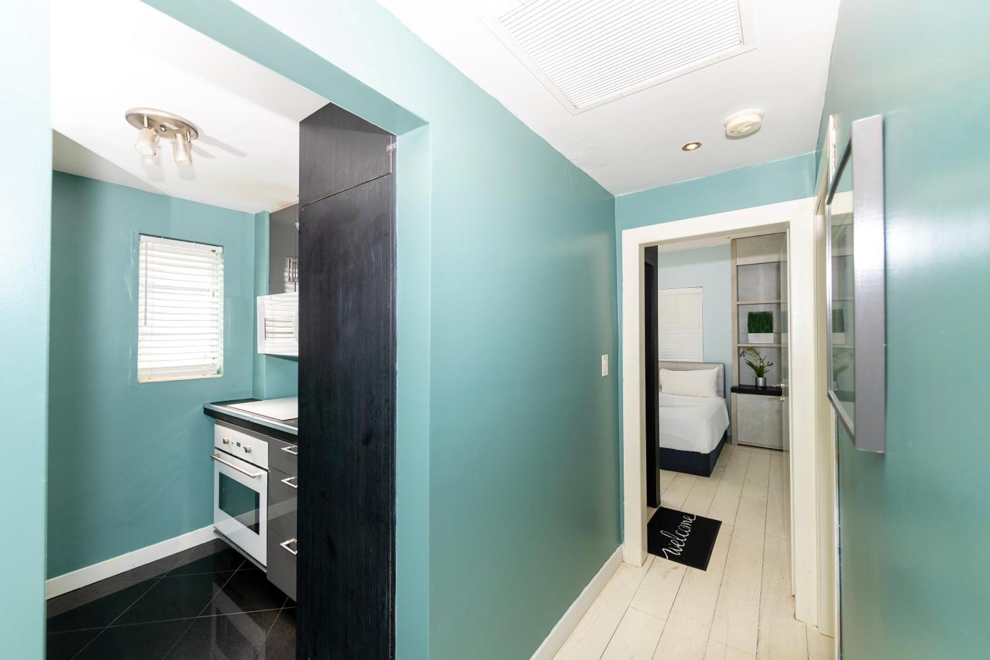 Sunny Days Apartments Miami Beach Exterior photo