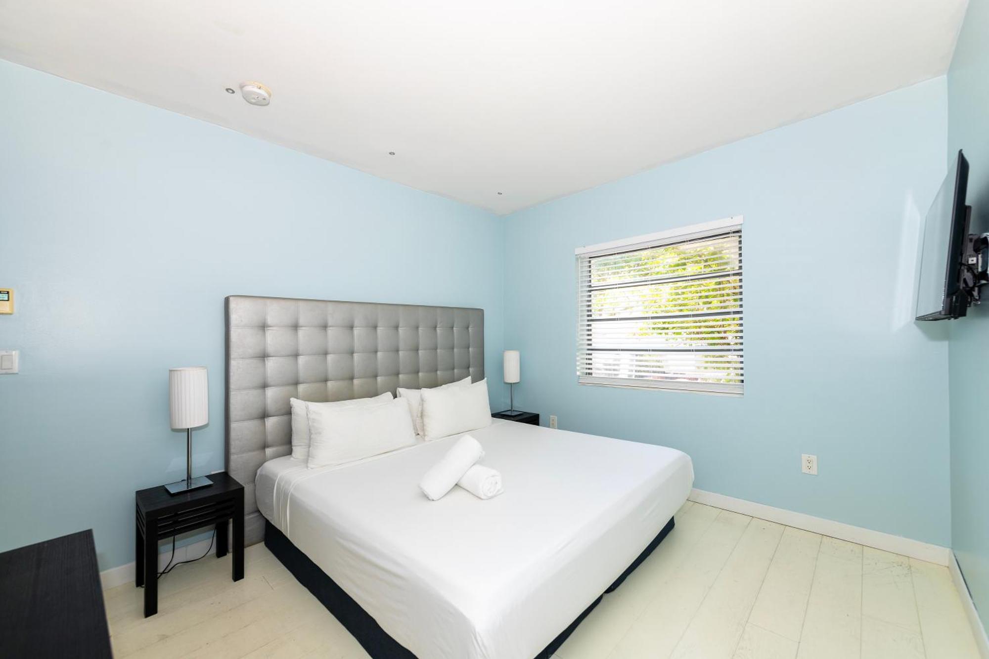 Sunny Days Apartments Miami Beach Exterior photo